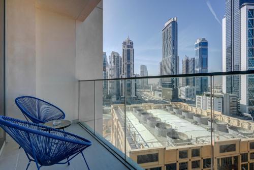 Wonderful 2BR Modernly Forte Tower Downtown, Dubai (foto 2)