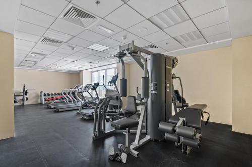 Modern Studio In Dubai Sport City - image 12