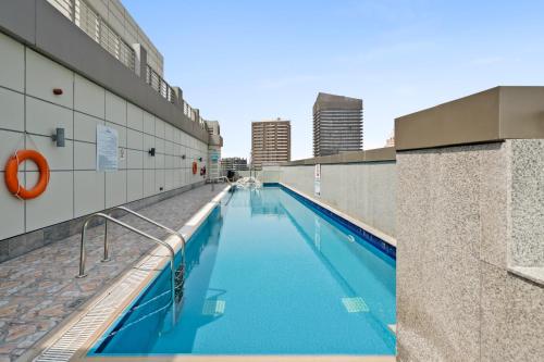 Modern Studio In Dubai Sport City - image 9