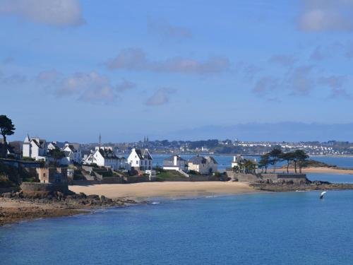 Beautiful holiday home in the bay of Morlaix