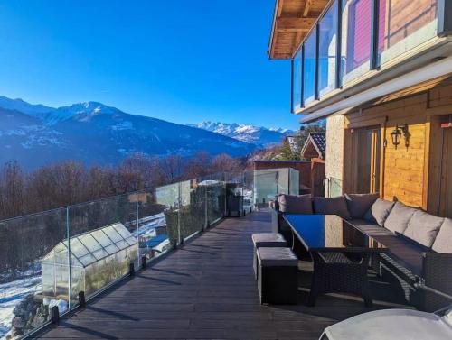 Luxury Chalet: Alpine Magic with Terrace Views Crans Montana