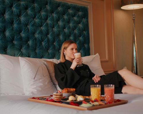 Aria Hotel Budapest by Library Hotel Collection - image 8