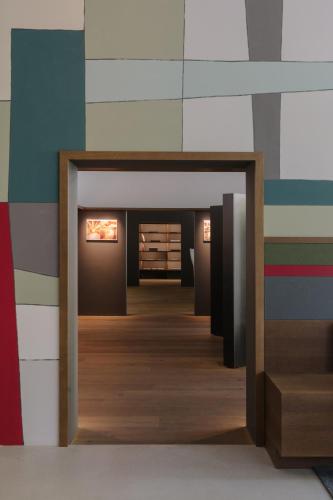 7132 Hotel - image 5