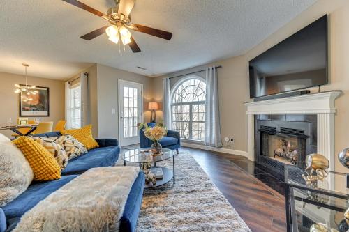 Winston-Salem Condo with Balcony Steps to Golf! in Winston-Salem, USA