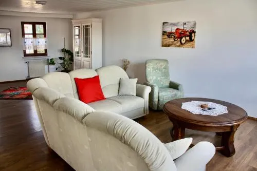 Ferienhaus zum roten Traktor in Perl, Deutschland