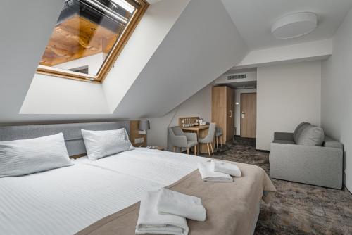 1 double bed, 1 sofa bed