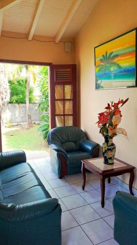 Maison charmante avec jardin cloture a Anse Bertrand
