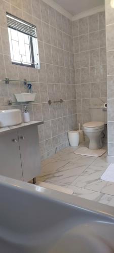 Vonios kambarys, Walvis Bay Staycation in Walvis Bėjus