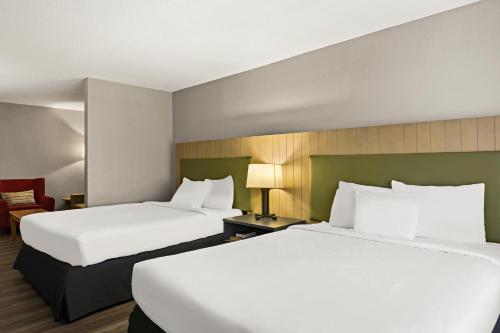 Country Inn & Suites by Radisson Hinesville GA - image 2