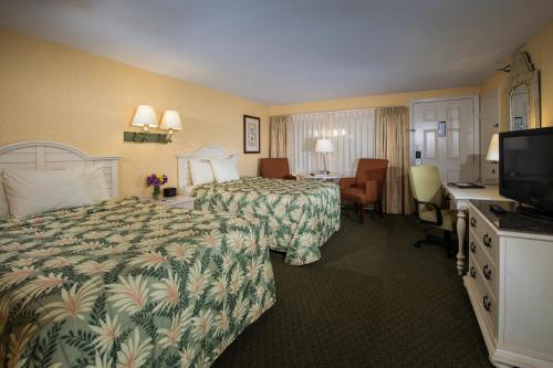 Standard Room 2 Doubles Chase Building