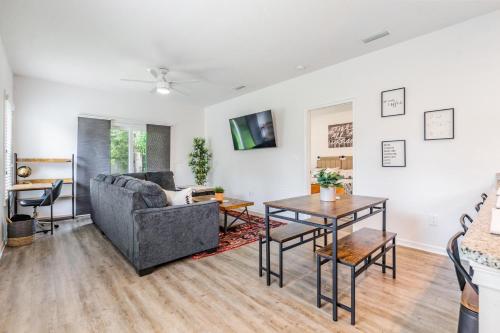 2604 N Highland Ave, Unit A