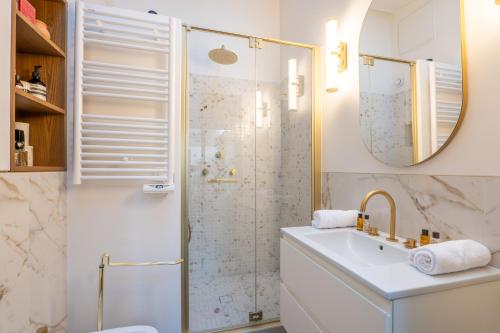 Veeve - A Story in Stone - image 2