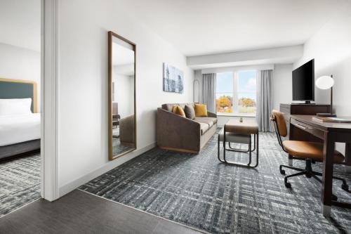 Homewood Suites by Hilton Manchester/Airport - image 6