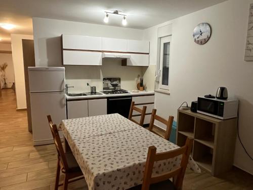 Apartments More - image 14