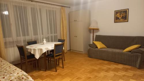 Apartamenty Warka in Варка