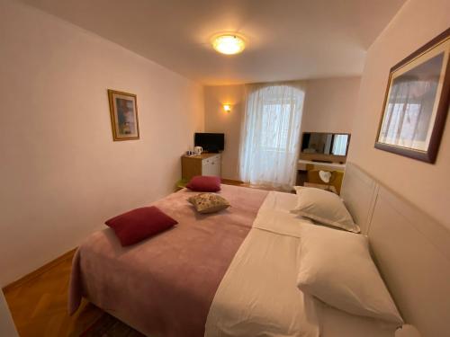Rooms Base - image 3
