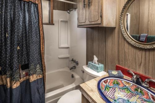 Sacony Cabin at Ruidoso - image 10