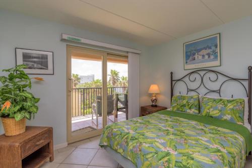 Sea Gull Beachfront Condos by Padre Getaways - image 11