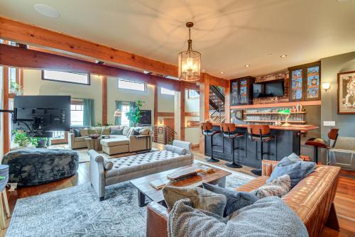 Luxury Vashon Vacation Rental with Beach Access!