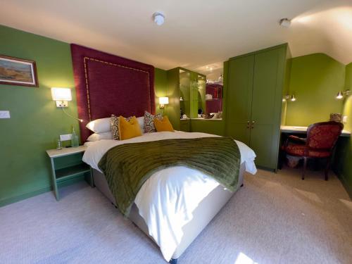 1 queen bed