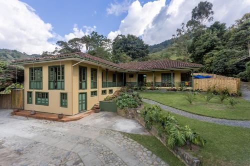 B&B Salento - Sazagua Cocora Reserva Natural - Bed and Breakfast Salento