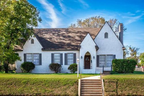 New Comfy Bungalow on Washington-Dedicated Office, Waco