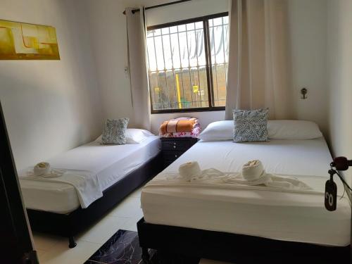 1 double bed, 1 twin bed