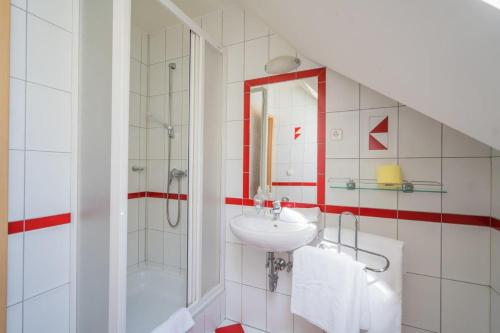2 double beds, 2 twin beds