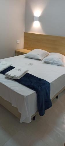 Deluxe Triple Room image 8