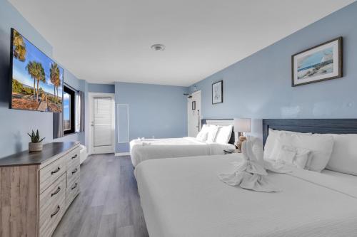 15-th Floor Ocean Front Views at Palms Resort