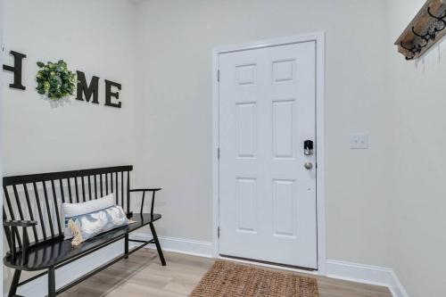 Modern townhome w/ Office Near Downtown Angier in Mount Pleasant, USA