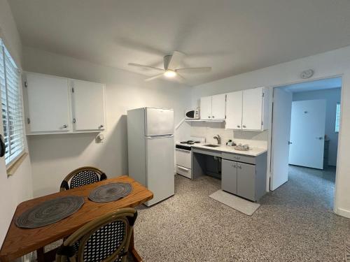 EBBTIDE INN – Treasure Island, FL