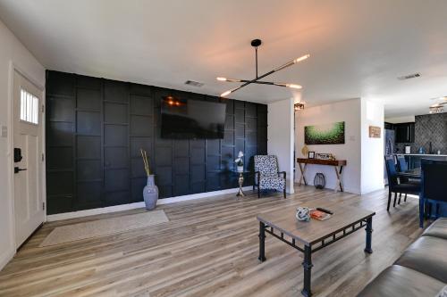 Little Elm Diamond - Steps to Lewisville Lake! in Little Elm, USA