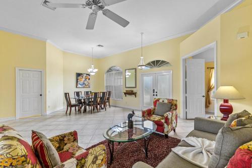 Updated and Luxurious 5BR Waterfront Oasis on Marco Island Updated and Luxurious 5BR Waterfront Oasis on Marco Island