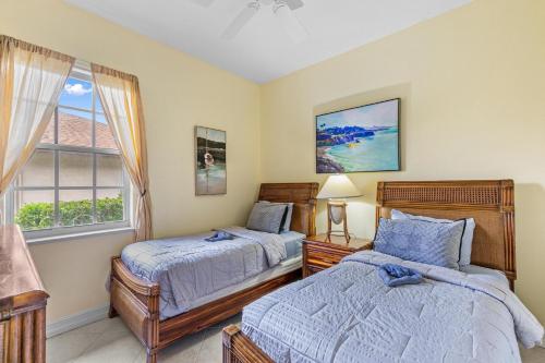 Updated and Luxurious 5BR Waterfront Oasis on Marco Island Updated and Luxurious 5BR Waterfront Oasis on Marco Island