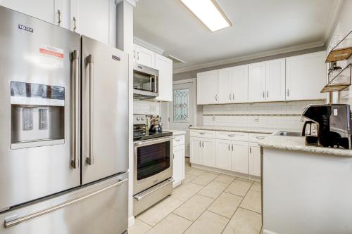 Family-Friendly Home with Hot Tub, Near Lake George! in Warrensburg, USA