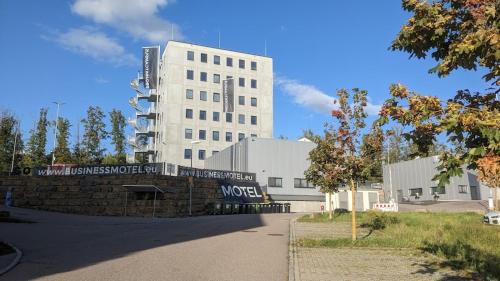 Business-Motel direkt A8 mit Night-Checkin und XL-Parking - Hotel - Heimsheim