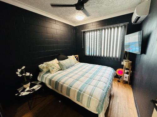 Holiday at Henry St West End, Townsville QLD 3 night min