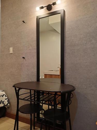 Penthouse 1 at Urban Deca EDSA by CityStudio, Manila (fotografie 6)