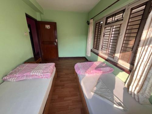 Standard Twin Shared Facilities