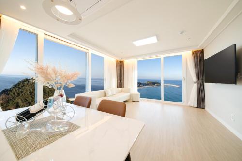 Suite with Sea View