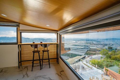 Xuân Home near 靈福寶塔