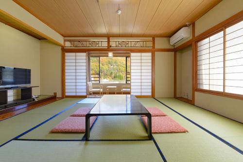 Japanese-Style Room