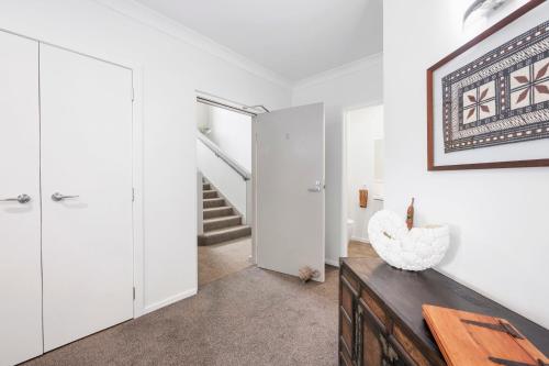 Hillcrest Hideaway - Napier Holiday Apartment