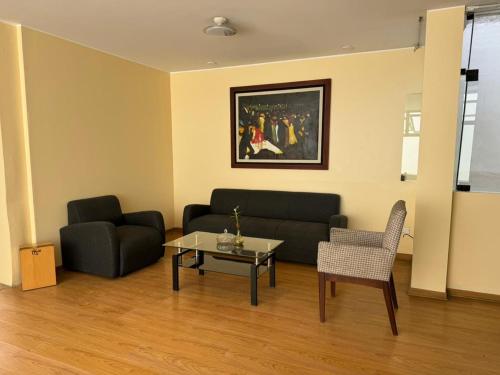 Apartamento de 2 habitaciones hasta 6 huéspedes en 2do piso