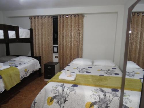 3 double beds