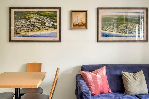 Charming Chippendale Escape with Rooftop Pool - image 14