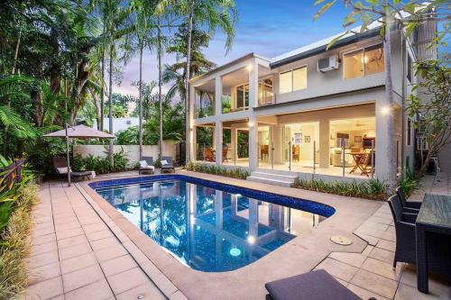 Indirah on the Beach - a spacious Beachfront home - image 2