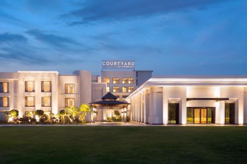 入口, Courtyard by Marriott Gorakhpur in 戈勒克布爾