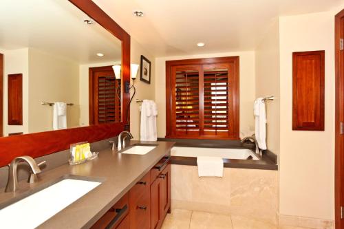 Ko Olina Beach Villas B506 - main image